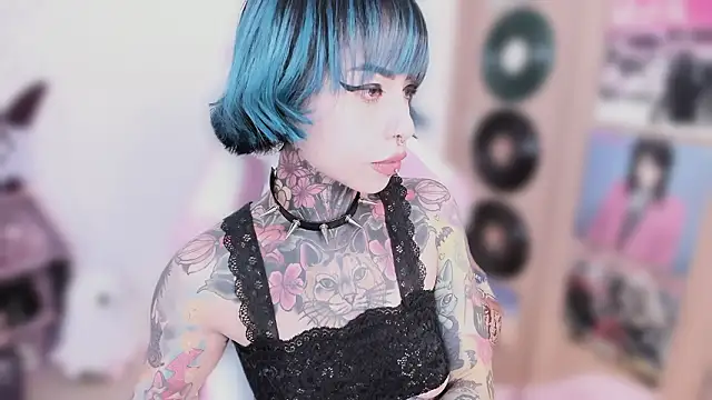 NikkiRamone online show from 10, 2, 2026