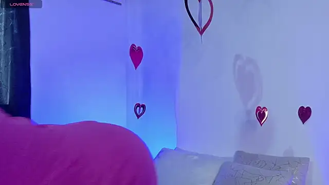 luccycollins  online show from 25, 2, 2025