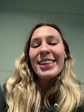 M1ssyk1ssy online show from 1, 1, 2025