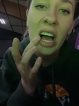 M1ssyk1ssy online show from 5, 2, 2025