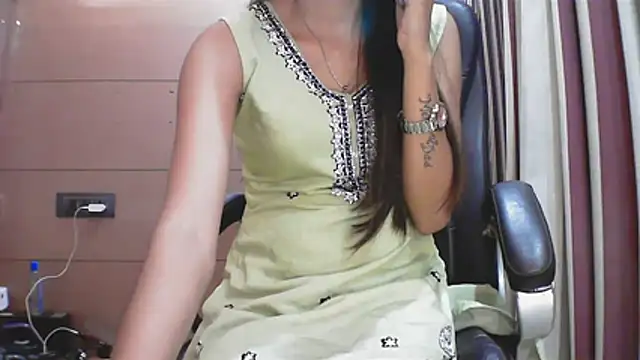 collage hoty online show from 26, 11, 2025