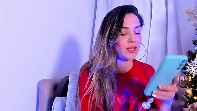 Snapshot of camilawm19 chatting on 5, 12, 2024 camilawm19 online show from 5, 12, 2024
