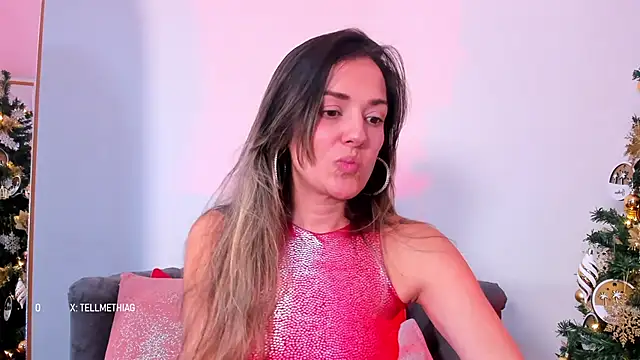 Snapshot of camilawm19 chatting on 20, 12, 2024 camilawm19 online show from 20, 12, 2024
