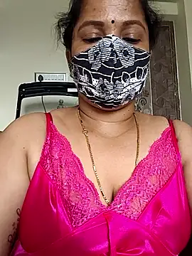 Snapshot of gaurika18 chatting on 12, 3, 2026 gaurika18 online show from 12, 3, 2026