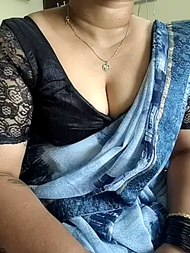 Snapshot of gaurika18 chatting on 16, 3, 2026 gaurika18 online show from 16, 3, 2026