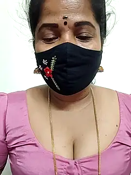 Snapshot of gaurika18 chatting on 8, 5, 2026 gaurika18 online show from 8, 5, 2026