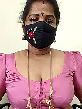 Snapshot of gaurika18 chatting on 9, 5, 2026 gaurika18 online show from 9, 5, 2026