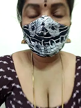 Snapshot of gaurika18 chatting on 10, 5, 2026 gaurika18 online show from 10, 5, 2026