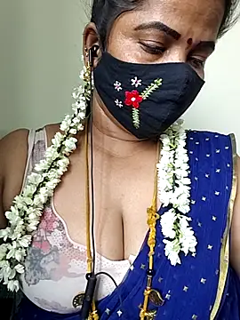 Snapshot of gaurika18 chatting on 10, 6, 2026 gaurika18 online show from 10, 6, 2026