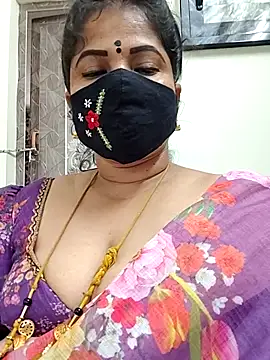 Snapshot of gaurika18 chatting on 17, 6, 2026 gaurika18 online show from 17, 6, 2026