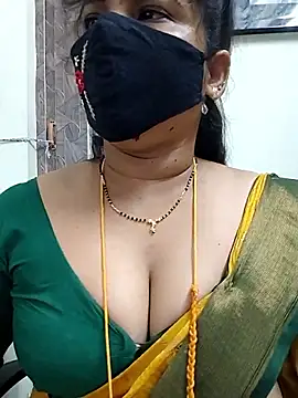 Snapshot of gaurika18 chatting on 21, 6, 2026 gaurika18 online show from 21, 6, 2026