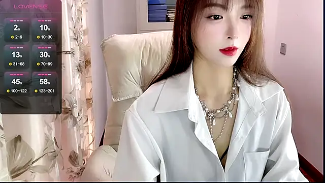 Snapshot of NINIbaby-99 chatting on 11, 1, 2025 NINIbaby-99 online show from 11, 1, 2025