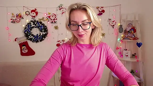 Snapshot of VasilisaSii chatting on 24, 12, 2024 VasilisaSii online show from 24, 12, 2024