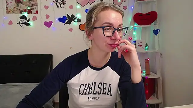 Snapshot of VasilisaSii chatting on 12, 2, 2025 VasilisaSii online show from 12, 2, 2025