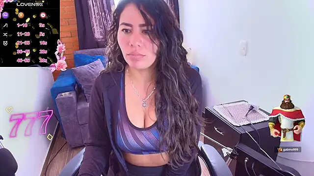 kendall sexy27 online show from 17, 2, 2026