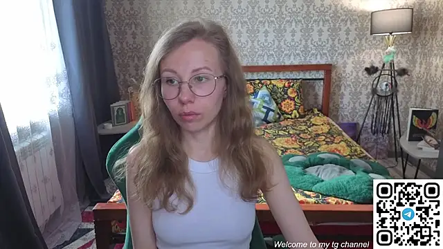 Snapshot of Lill_Mary chatting on 5, 5, 2026 Lill Mary online show from 5, 5, 2026