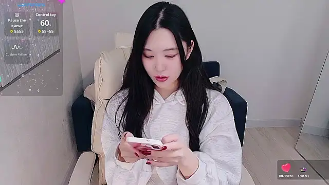 who Lilly online show from 5, 11, 2025