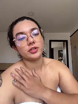 Snapshot of camianddanna chatting on 28, 3, 2026 camianddanna online show from 28, 3, 2026