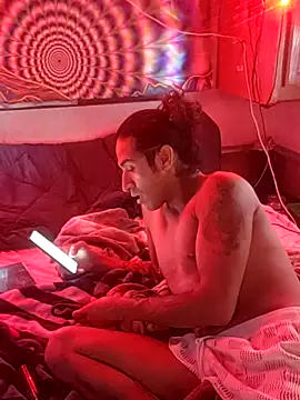 LargeDominoes online show from 16, 4, 2026