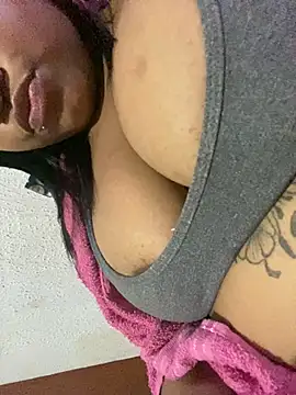 vic pretynhaa online show from 12, 3, 2025