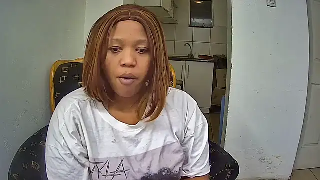 Snapshot of GoldenPussyXOXO chatting on 28, 6, 2026 GoldenPussyXOXO online show from 28, 6, 2026