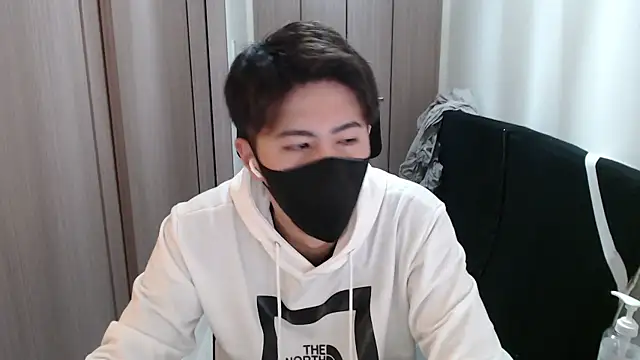 Snapshot of ryota_kkk chatting on 6, 12, 2024 ryota kkk online show from 6, 12, 2024