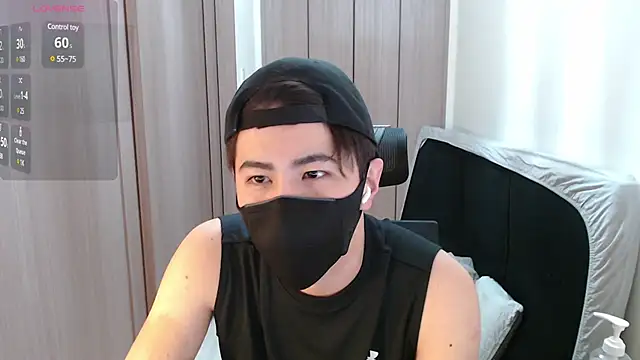 Snapshot of ryota_kkk chatting on 10, 2, 2025 ryota kkk online show from 10, 2, 2025