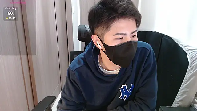 Snapshot of ryota_kkk chatting on 21, 3, 2025 ryota kkk online show from 21, 3, 2025