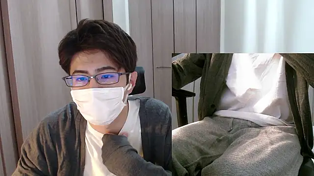 Snapshot of ryota_kkk chatting on 22, 10, 2025 ryota kkk online show from 22, 10, 2025