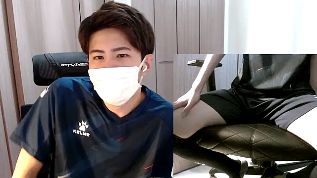 Snapshot of ryota_kkk chatting on 24, 10, 2025 ryota kkk online show from 24, 10, 2025