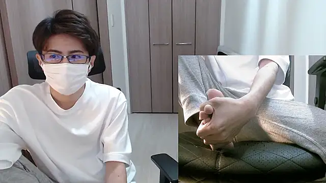 Snapshot of ryota_kkk chatting on 29, 10, 2025 ryota kkk online show from 29, 10, 2025