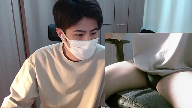 Snapshot of ryota_kkk chatting on 11, 4, 2026 ryota kkk online show from 11, 4, 2026