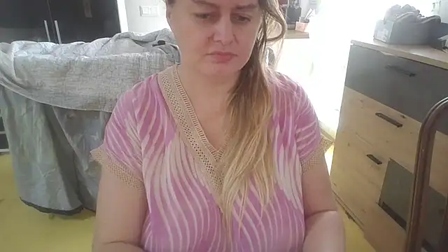 Snapshot of Meliss_Official9 chatting on 7, 2, 2026 Meliss Official9 online show from 7, 2, 2026