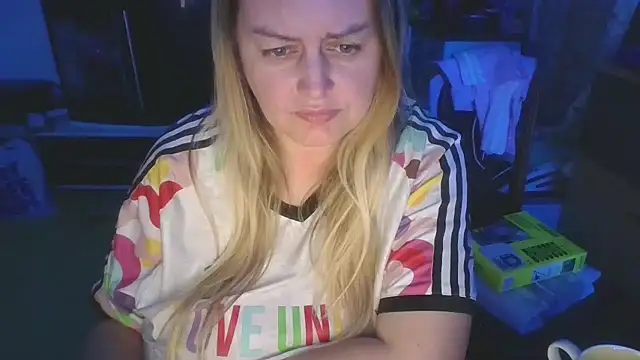 Snapshot of Meliss_Official9 chatting on 3, 4, 2026 Meliss Official9 online show from 3, 4, 2026