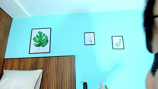 curvy rousi online show from 5, 3, 2025