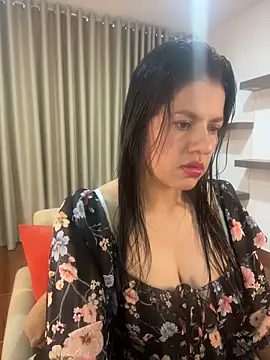 Alice Biel online show from 10, 2, 2025