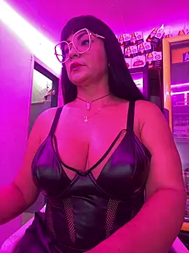 Hot beauty   online show from 18, 2, 2026