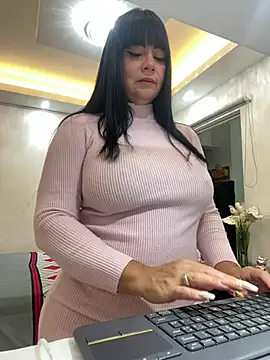Snapshot of Hot_beauty__ chatting on 6, 6, 2026 Hot beauty online show from 6, 6, 2026