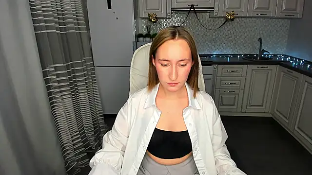 MelodyOfLovee online show from 25, 12, 2024