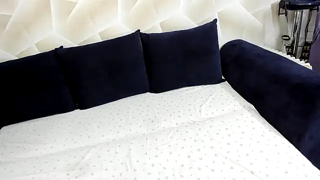 Sweet Lanaaaaa online show from 24, 2, 2026