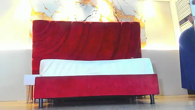 MAISE HILL1 online show from 10, 9, 2025