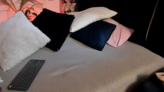 Serenity Day online show from 6, 10, 2025