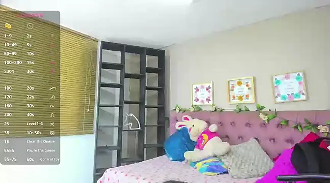 Lia Keen online show from 10, 1, 2025