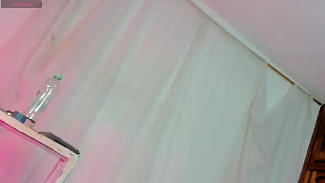 Snapshot of Itsme_Daniela chatting on 26, 3, 2026 Itsme Daniela online show from 26, 3, 2026