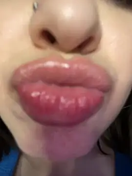 Snapshot of EllyBigTits chatting on 19, 2, 2025 EllyBigTits online show from 19, 2, 2025