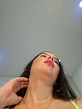 Snapshot of Anal_Luucia chatting on 8, 5, 2026 Anal Luucia online show from 8, 5, 2026