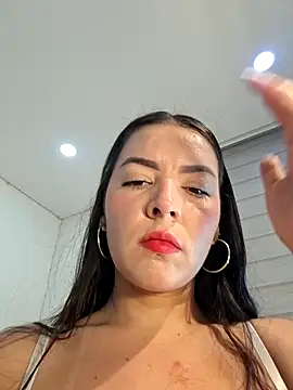 Anal Luucia online show from 25, 7, 2026