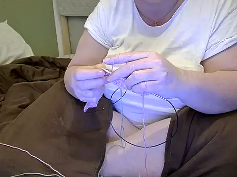 Snapshot of MarthaBriest chatting on 8, 5, 2026 MarthaBriest online show from 8, 5, 2026
