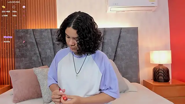 pretty sunlight  online show from 12, 2, 2025