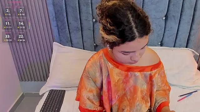 Snapshot of pretty_sunlight_ chatting on 18, 7, 2026 pretty sunlight online show from 18, 7, 2026